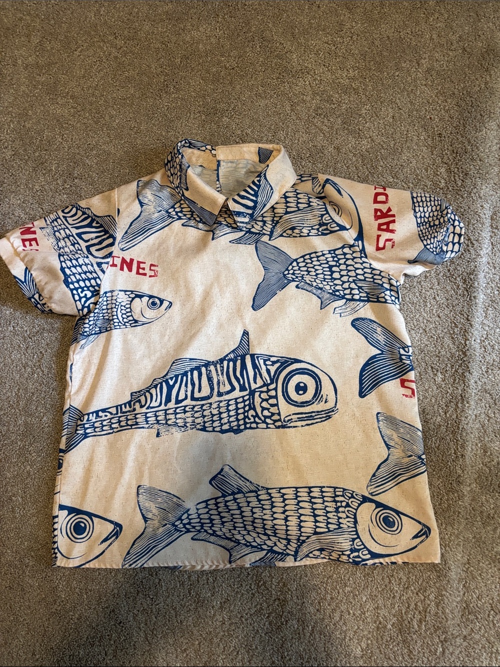 Short-Sleeve Fish Print blouse - Blue on Cream